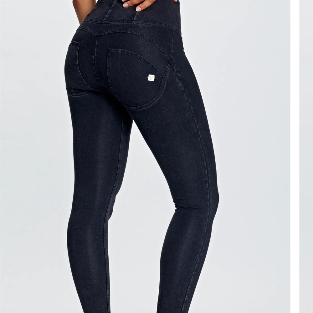 WR.UP HW 7/8 Length Freddy Jeans